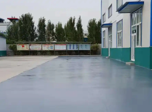 达州彩色路面喷涂翻新的材料对冬季